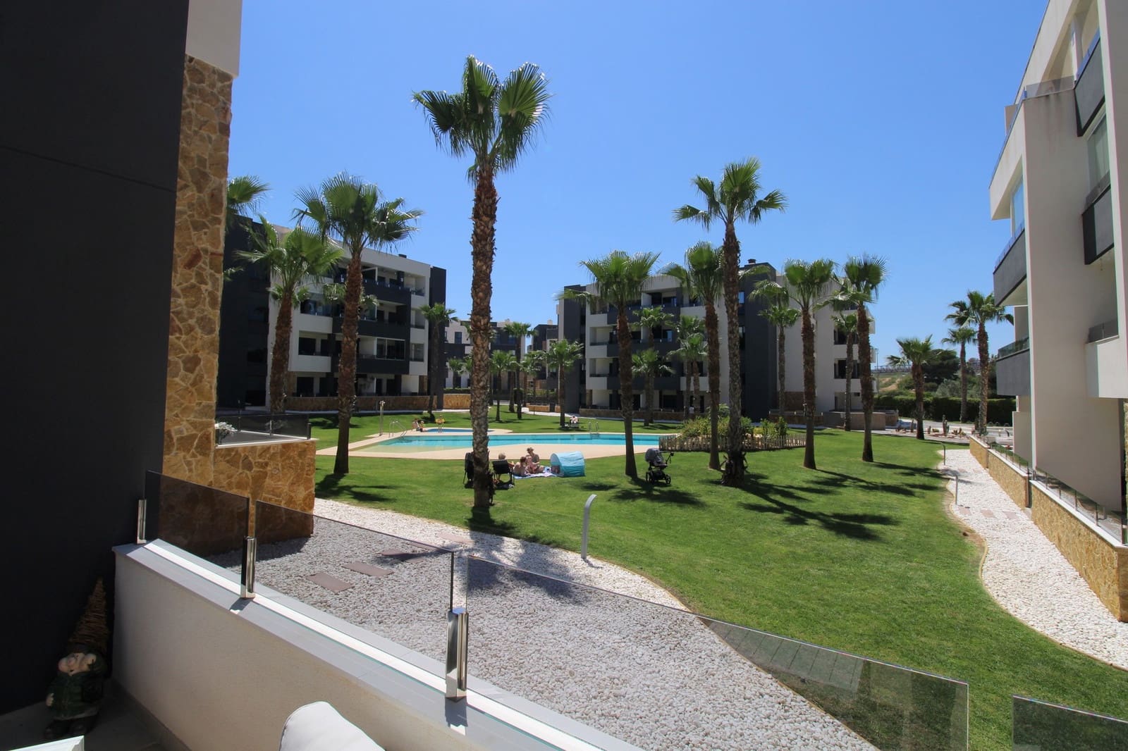 2 Zimmer Apartment zu verkaufen in Villamartin mit Pool - 269.000 € (Ref: 9312423)
