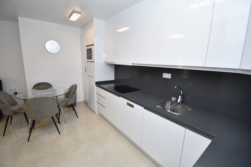 2 sovrum Lägenhet till salu i Torrevieja - 135 000 € (Ref: 9317305)