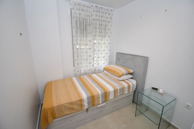 Apartamento de 2 habitaciones en La Veleta, Torrevieja en venta - 135.000 € (Ref: 9317305)