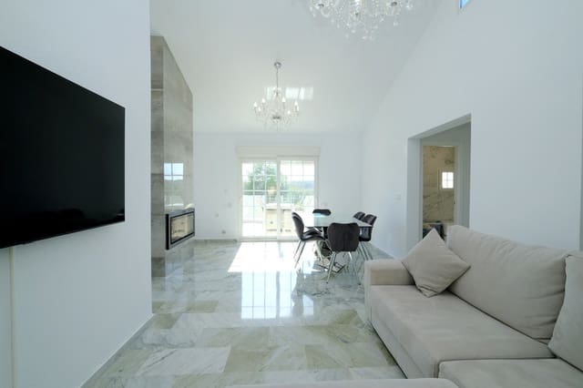 Chalet de 3 habitaciones en Las Ramblas Golf, Orihuela en venta con piscina - 499.000 € (Ref: 9317306)