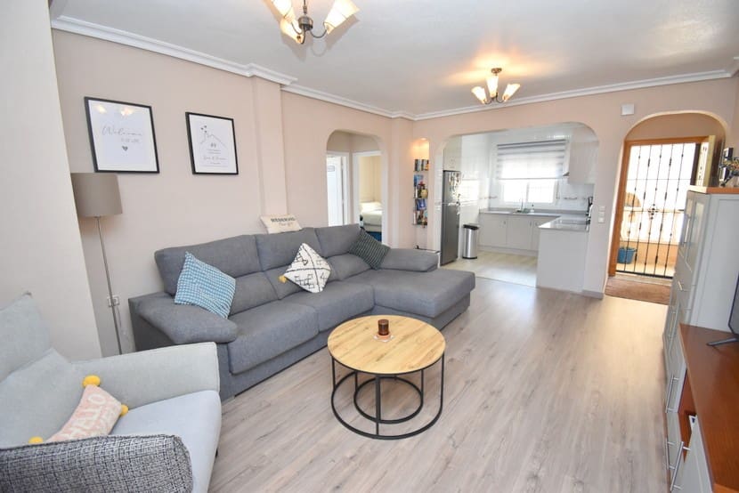 2 makuuhuone Kattohuoneisto myytävänä paikassa Cabo Roig mukana uima-altaan - 175 000 € (Ref: 9317307)