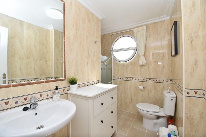 2 makuuhuone Kattohuoneisto myytävänä paikassa Cabo Roig mukana uima-altaan - 175 000 € (Ref: 9317307)