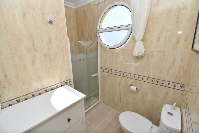 2 makuuhuone Kattohuoneisto myytävänä paikassa Cabo Roig mukana uima-altaan - 175 000 € (Ref: 9317307)