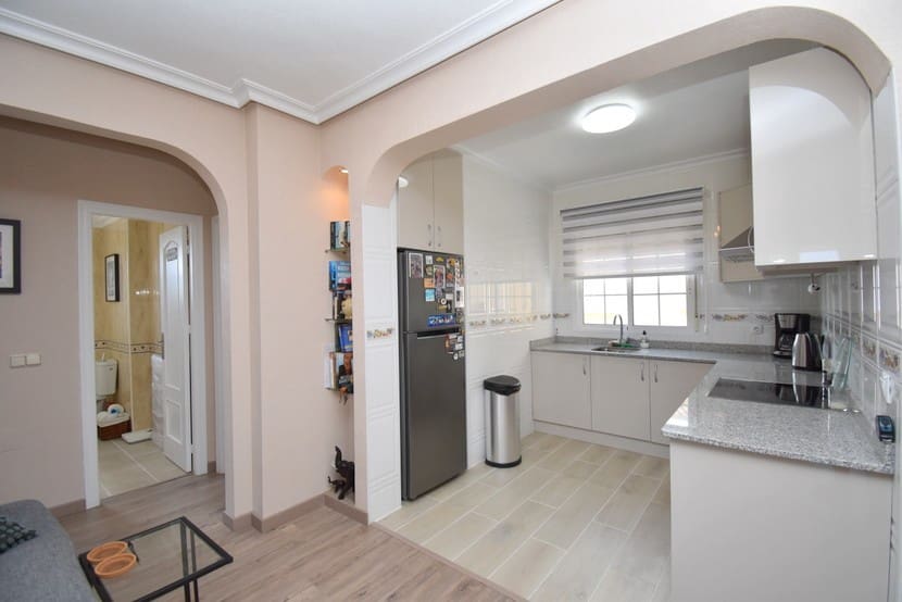 2 makuuhuone Kattohuoneisto myytävänä paikassa Cabo Roig mukana uima-altaan - 175 000 € (Ref: 9317307)