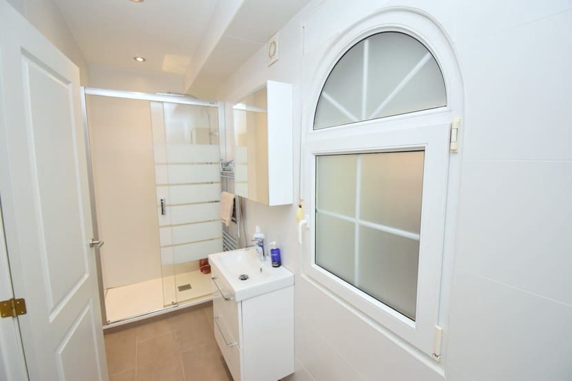 6 slaapkamer Villa te koop in La Zenia met zwembad - € 1.300.000 (Ref: 9317312)