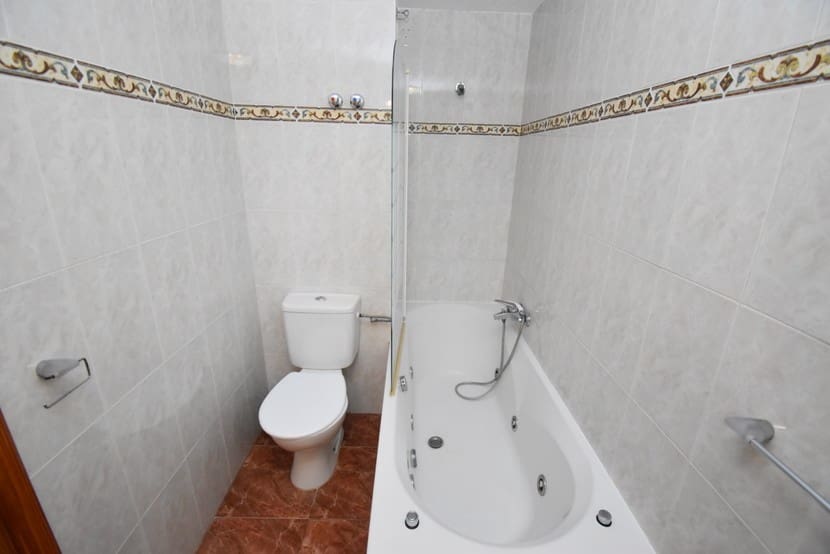 3 sypialnia Willa na sprzedaż w La Zenia z basenem - 210 000 € (Ref: 9317313)