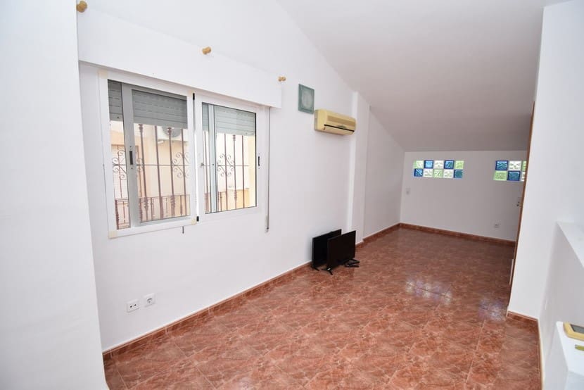 3 sypialnia Willa na sprzedaż w La Zenia z basenem - 210 000 € (Ref: 9317313)