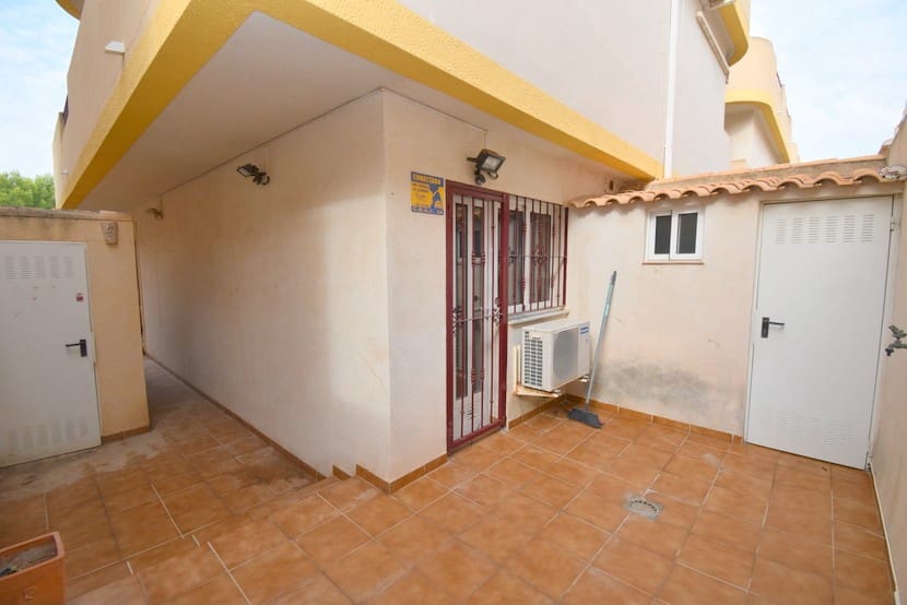 3 sypialnia Willa na sprzedaż w La Zenia z basenem - 210 000 € (Ref: 9317313)