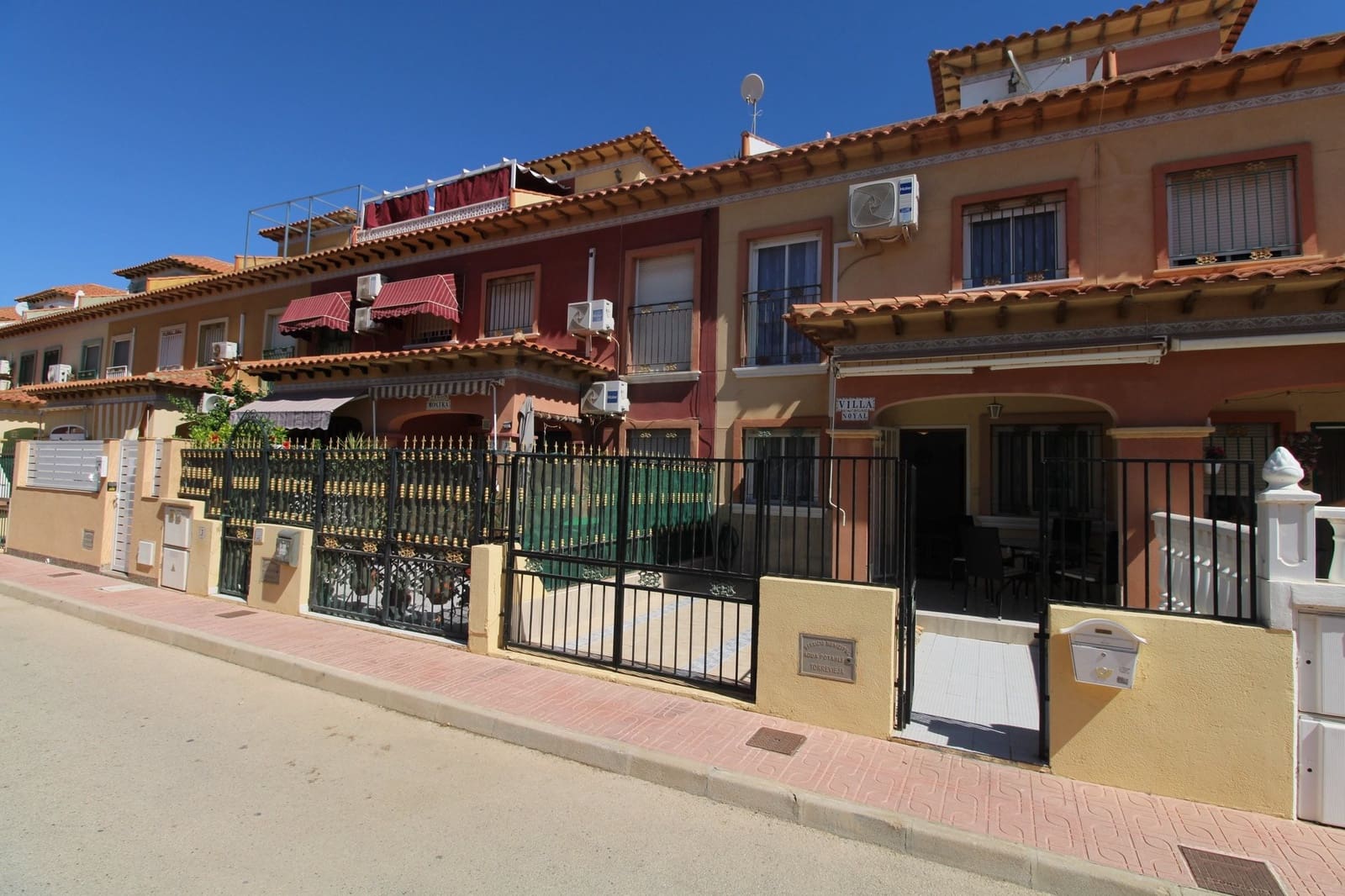 2 soverom Hus til salgs i Torrevieja med svømmebasseng - € 165 000 (Ref: 9317314)
