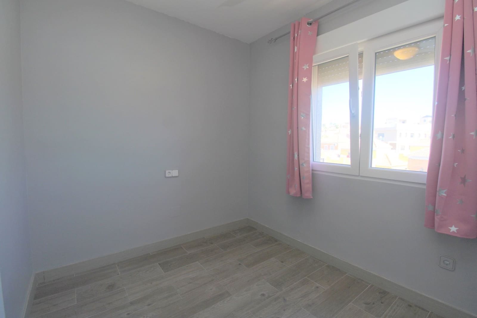 3 Zimmer Villa zu verkaufen in Villamartin mit Pool - 249.900 € (Ref: 9317319)