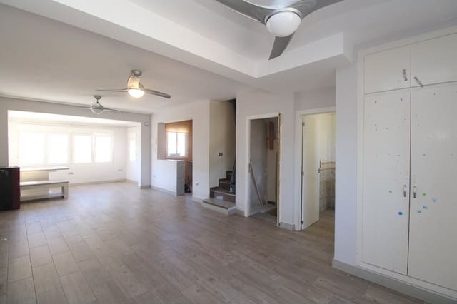 3 Zimmer Villa zu verkaufen in Villamartin, Orihuela mit Pool - 249.900 € (Ref: 9317319)