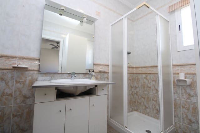 3 Zimmer Villa zu verkaufen in Villamartin, Orihuela mit Pool - 249.900 € (Ref: 9317319)