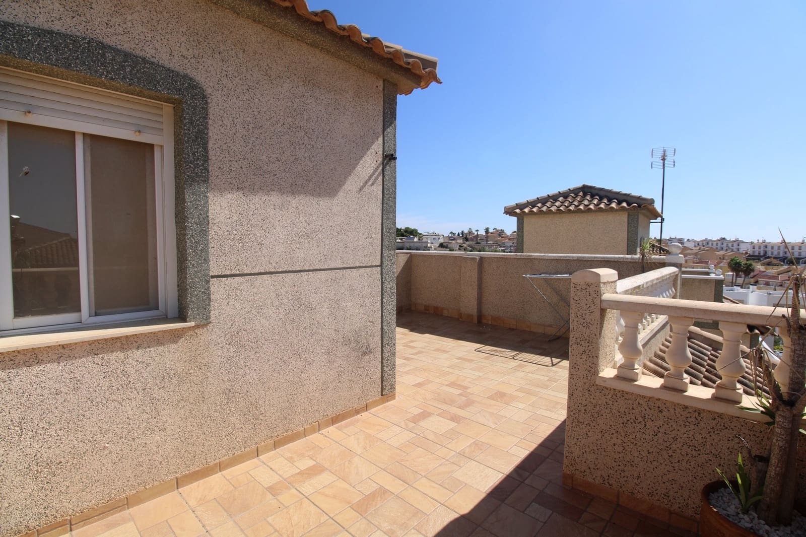 3 Zimmer Villa zu verkaufen in Villamartin mit Pool - 249.900 € (Ref: 9317319)