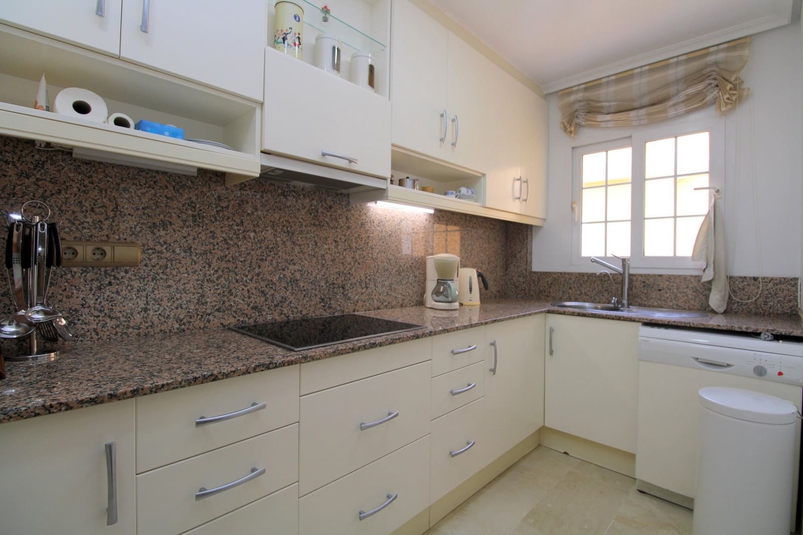 2 slaapkamer Penthouse te koop in Cabo Roig met zwembad - € 517.500 (Ref: 9317321)