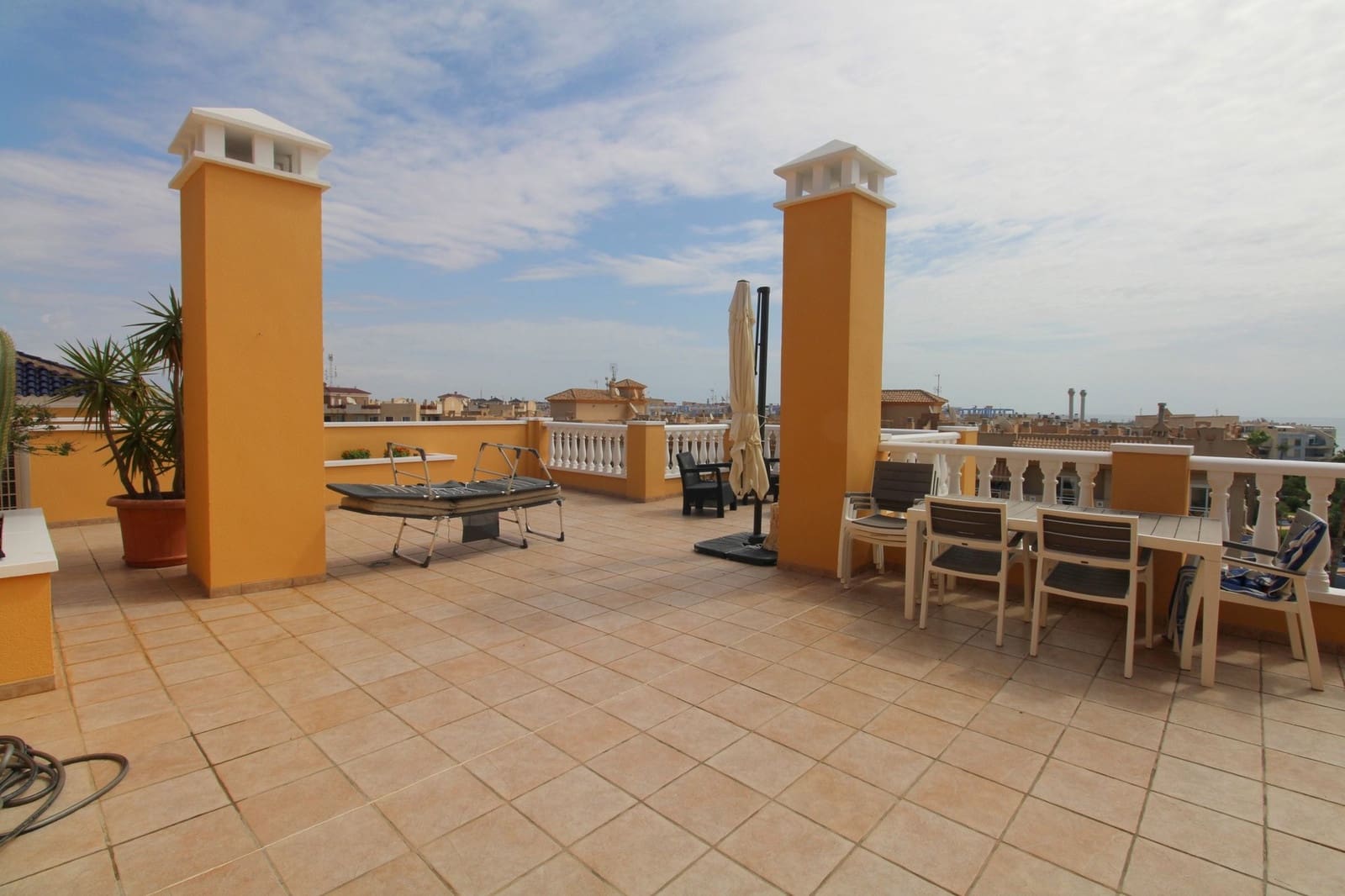 2 slaapkamer Penthouse te koop in Cabo Roig met zwembad - € 517.500 (Ref: 9317321)