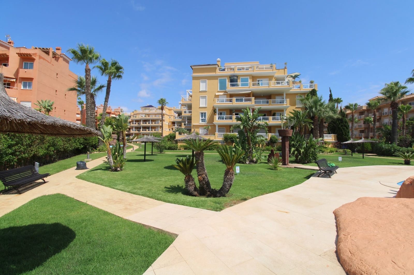 2 slaapkamer Penthouse te koop in Cabo Roig met zwembad - € 517.500 (Ref: 9317321)