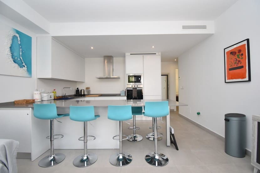 3 makuuhuone Omakotitalo myytävänä paikassa San Pedro del Pinatar mukana uima-altaan - 309 999 € (Ref: 9317322)