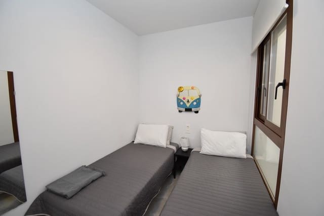 2 bedroom Apartment for sale in Playa de los Locos, Torrevieja with pool - € 239,999 (Ref: 9317325)