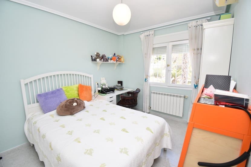 4 slaapkamer Villa te koop in Campoamor met zwembad - € 860.000 (Ref: 9317327)