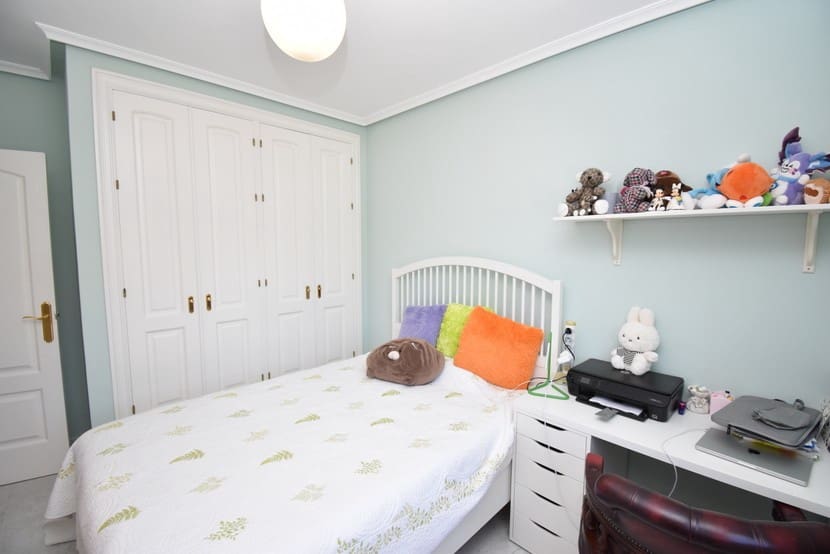 4 slaapkamer Villa te koop in Campoamor met zwembad - € 860.000 (Ref: 9317327)