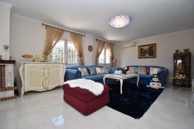 4 slaapkamer Villa te koop in Campoamor, Orihuela met zwembad - € 860.000 (Ref: 9317327)