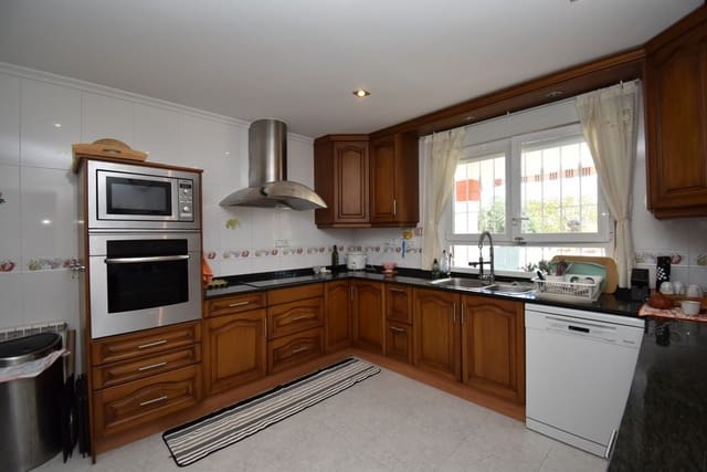 4 slaapkamer Villa te koop in Campoamor, Orihuela met zwembad - € 860.000 (Ref: 9317327)