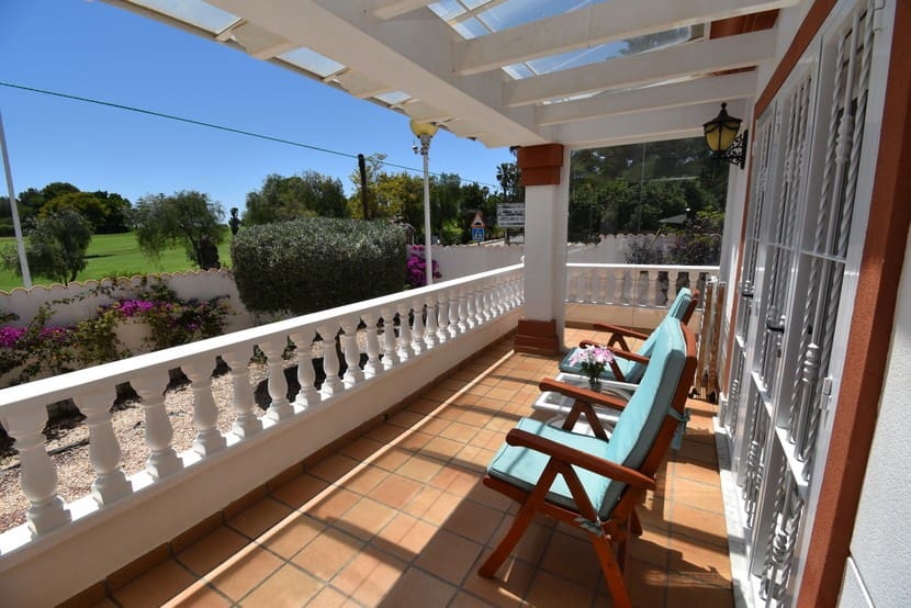 4 slaapkamer Villa te koop in Campoamor met zwembad - € 860.000 (Ref: 9317327)