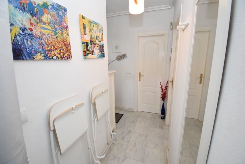 Apartamento de 2 habitaciones en Villamartin en venta con piscina - 179.999 € (Ref: 9317330)