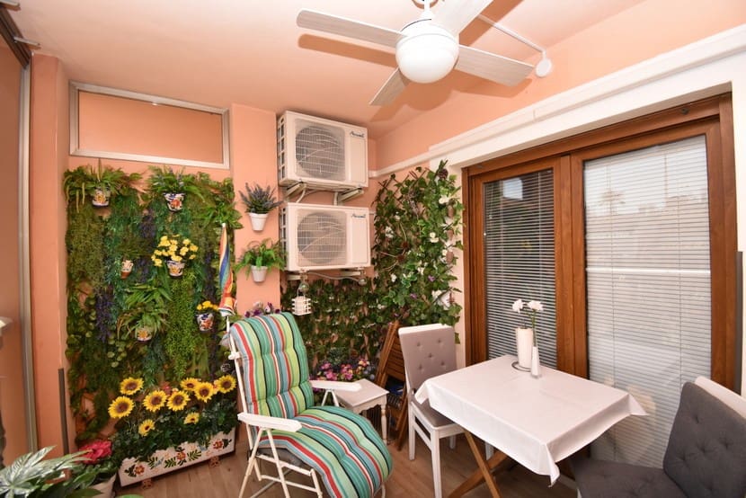 Apartamento de 2 habitaciones en Villamartin en venta con piscina - 179.999 € (Ref: 9317330)