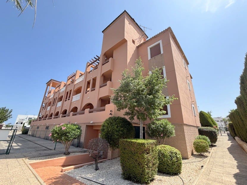 Apartamento de 2 habitaciones en Villamartin en venta con piscina - 179.999 € (Ref: 9317330)