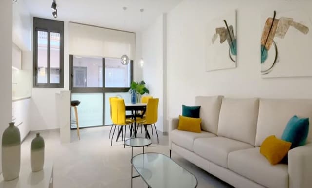 2 slaapkamer Appartement te koop in Las Piscinas Naturales, Torrevieja met zwembad - € 300.000 (Ref: 9321589)