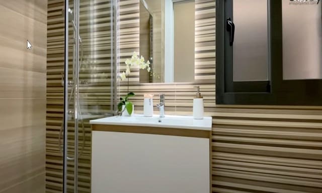 2 slaapkamer Appartement te koop in Las Piscinas Naturales, Torrevieja met zwembad - € 300.000 (Ref: 9321589)