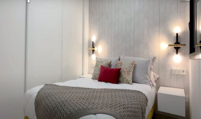 2 slaapkamer Appartement te koop in Las Piscinas Naturales, Torrevieja met zwembad - € 300.000 (Ref: 9321589)