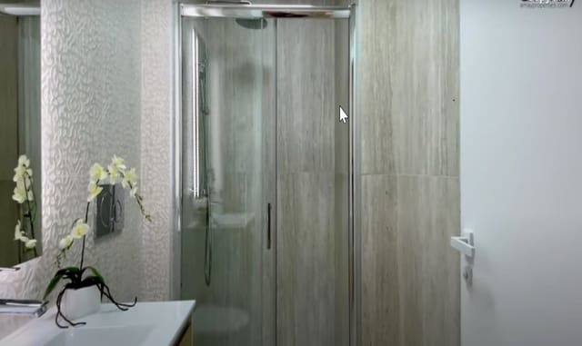 2 slaapkamer Appartement te koop in Las Piscinas Naturales, Torrevieja met zwembad - € 300.000 (Ref: 9321589)