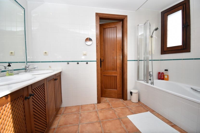 2 slaapkamer Appartement te koop in Punta Prima met zwembad - € 299.995 (Ref: 9321591)