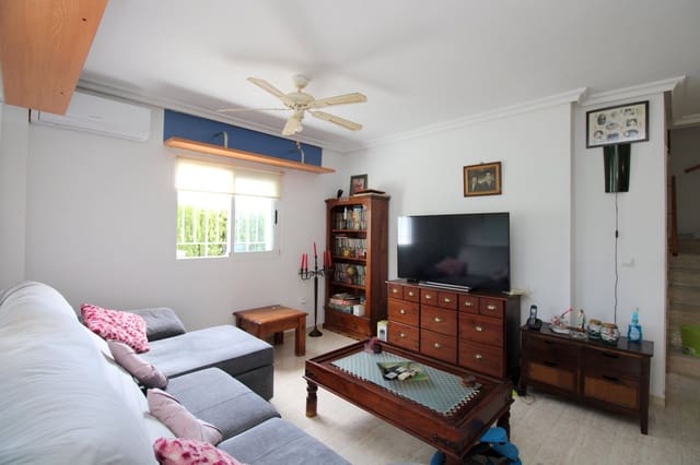 3 soverom Hus til salgs i Playa Flamenca, Orihuela med svømmebasseng - € 379 900 (Ref: 9324241)