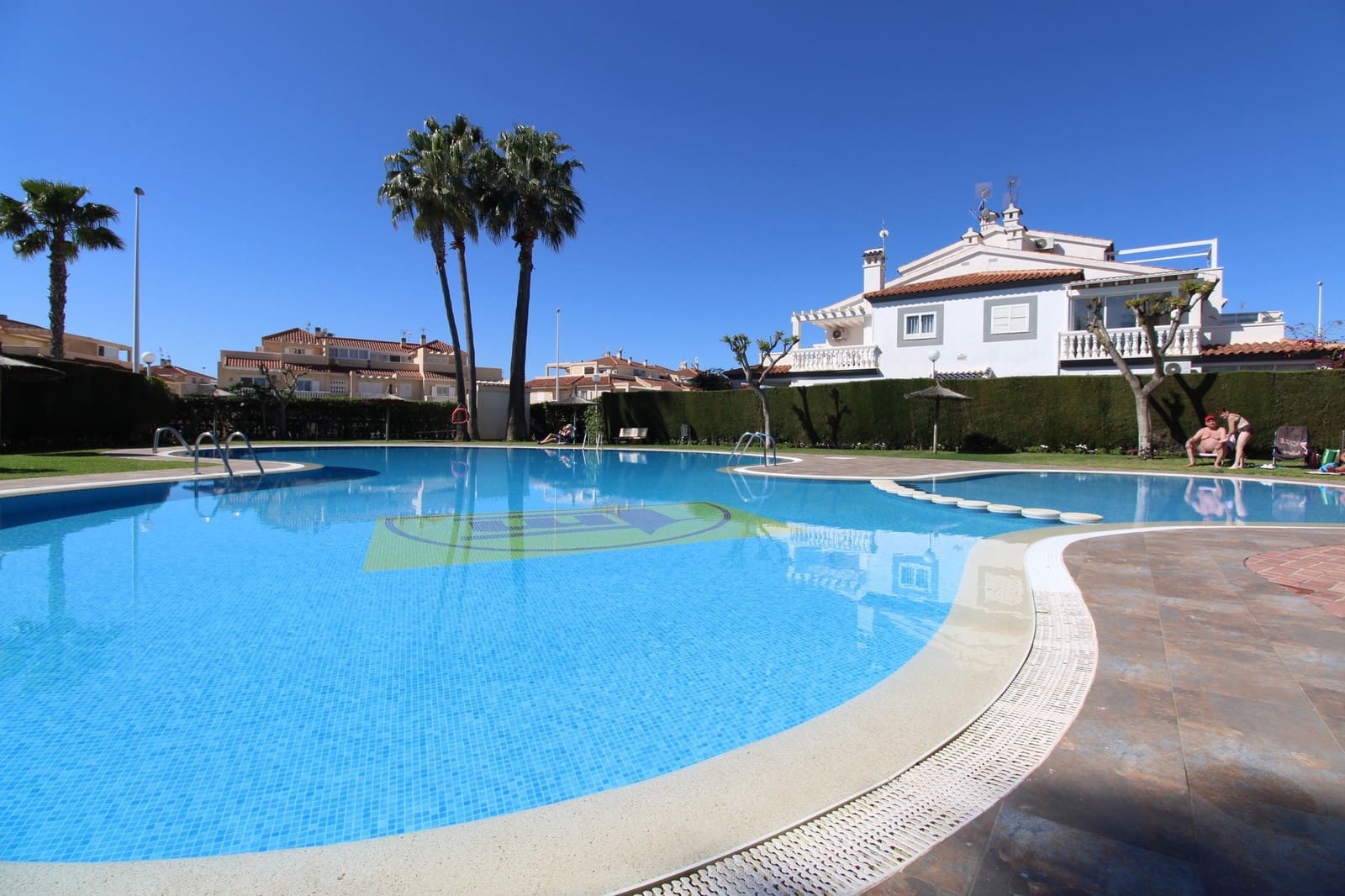 3 slaapkamer Huis te koop in Playa Flamenca met zwembad - € 379.900 (Ref: 9324241)