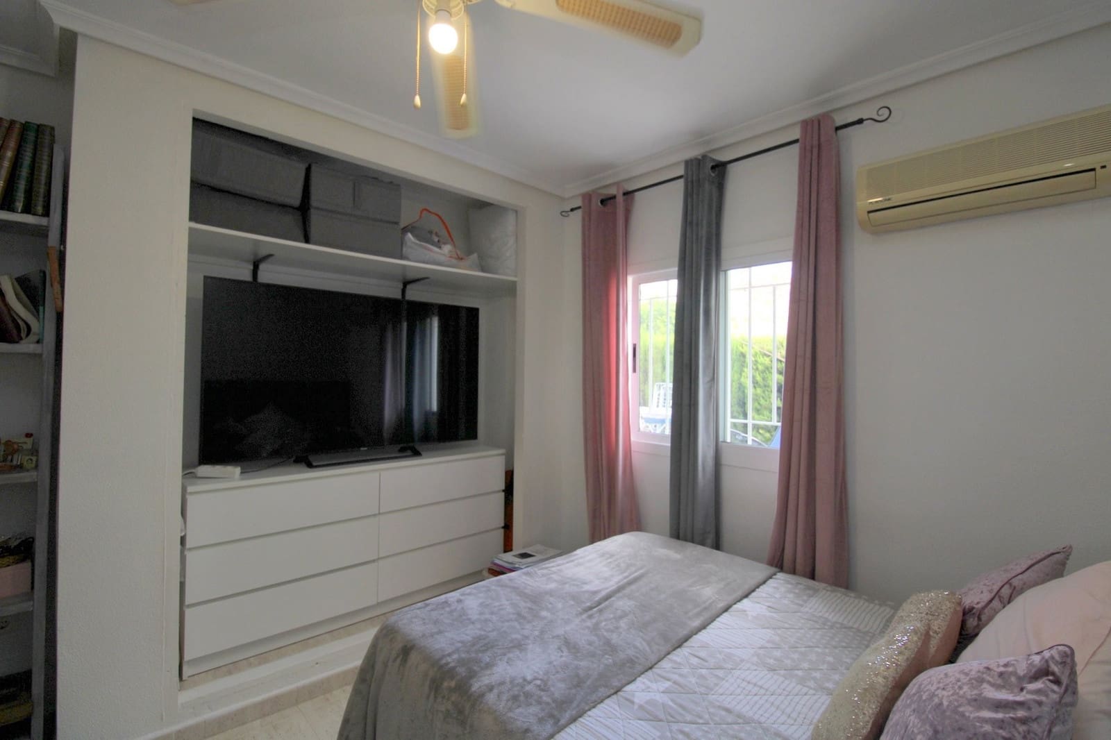 3 slaapkamer Huis te koop in Playa Flamenca met zwembad - € 379.900 (Ref: 9324241)