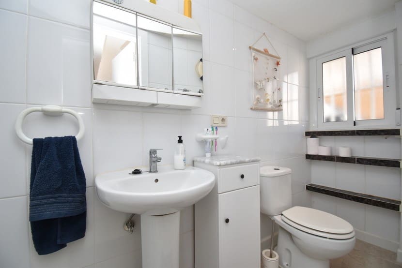 2 slaapkamer Villa te koop in Los Altos met zwembad - € 250.000 (Ref: 9324242)