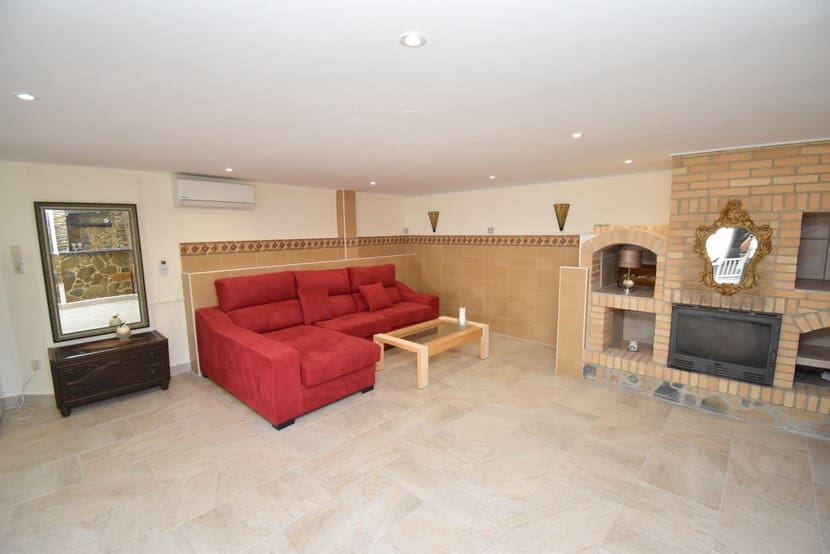 2 slaapkamer Villa te koop in Los Altos met zwembad - € 250.000 (Ref: 9324242)