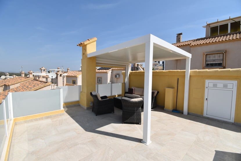 2 slaapkamer Villa te koop in Los Altos met zwembad - € 250.000 (Ref: 9324242)