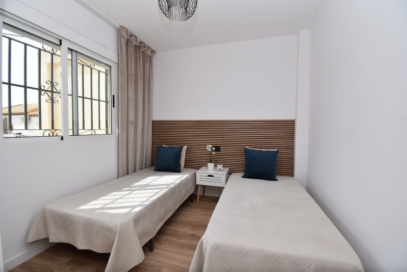 2 soverom Hus til salgs i Los Altos med svømmebasseng - € 288 000 (Ref: 9326077)