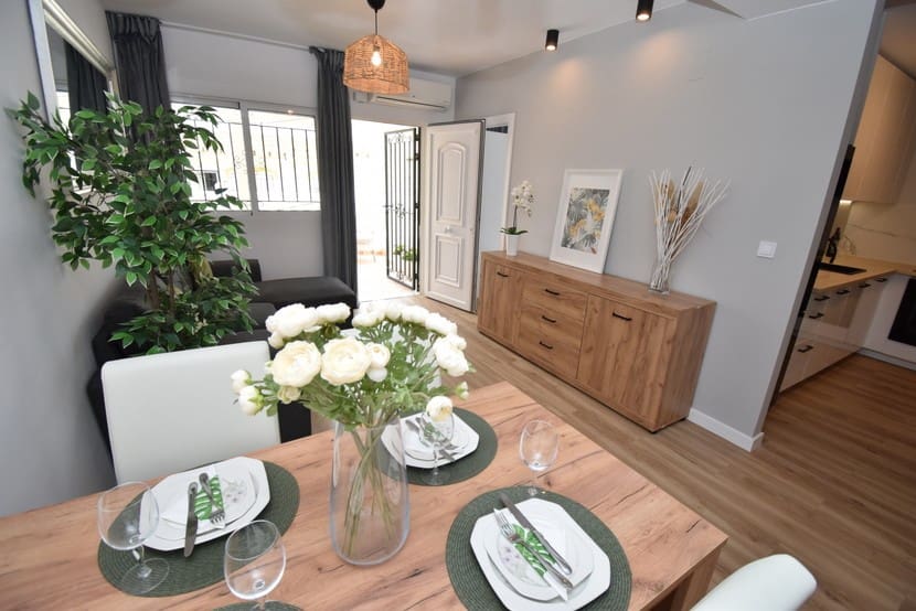 2 soverom Hus til salgs i Los Altos med svømmebasseng - € 288 000 (Ref: 9326077)