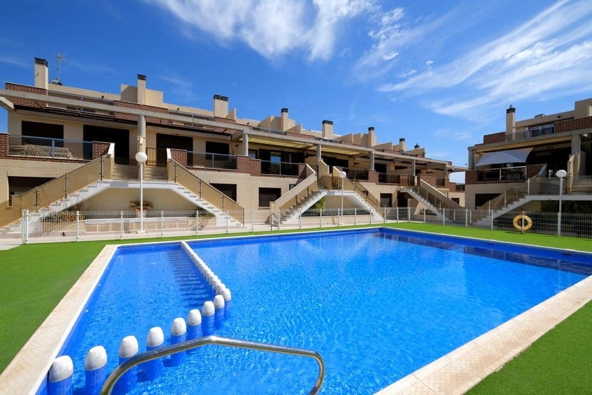 2 slaapkamer Appartement te koop in Cabo Roig met zwembad - € 199.950 (Ref: 9326079)