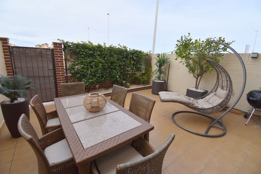 2 slaapkamer Appartement te koop in Cabo Roig met zwembad - € 199.950 (Ref: 9326079)