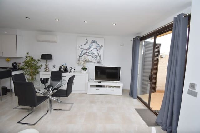 2 slaapkamer Appartement te koop in Cabo Roig, Orihuela met zwembad - € 199.950 (Ref: 9326079)