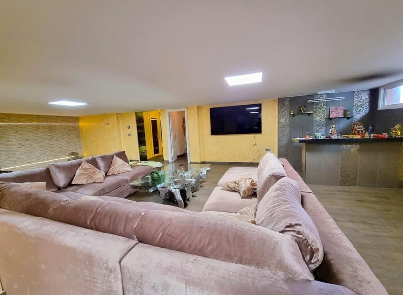 5 soveværelse Villa til salg i La Mata med swimmingpool - € 1.170.000 (Ref: 9326080)