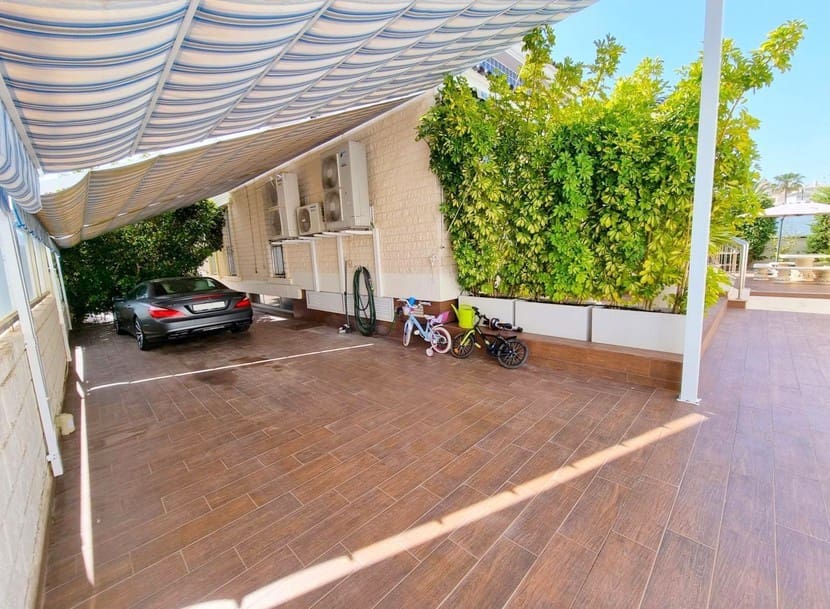 5 soveværelse Villa til salg i La Mata med swimmingpool - € 1.170.000 (Ref: 9326080)