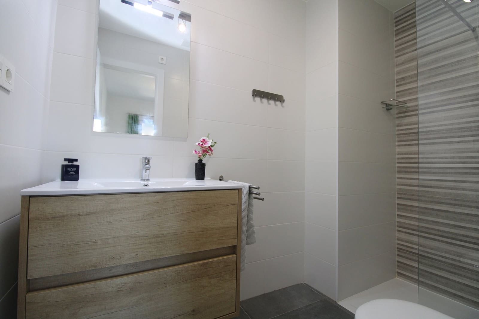 3 bedroom Apartment for sale in Campoamor with pool - € 219,000 (Ref: 9330206)