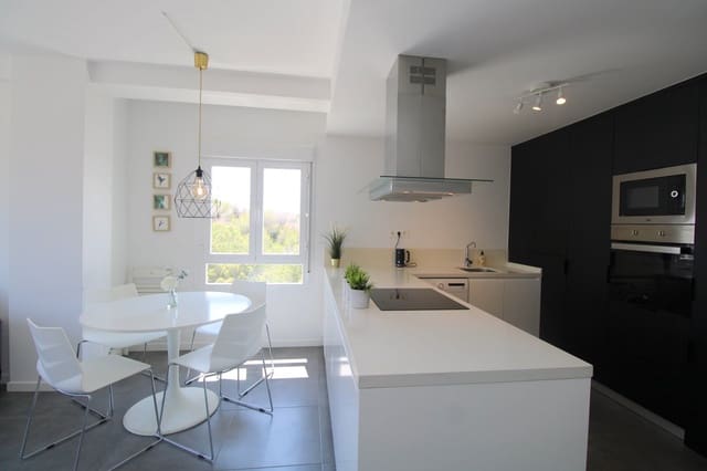 3 Zimmer Apartment zu verkaufen in Dehesa de Campoamor, Orihuela mit Pool - 219.000 € (Ref: 9330206)